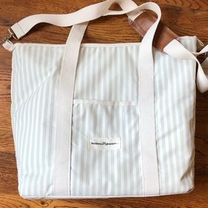 Business and Pleasure Beach Bag in Sage.